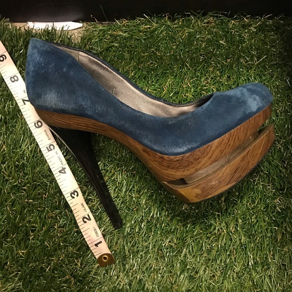 Jessica Simpson SOLD - Picture 4 of 5